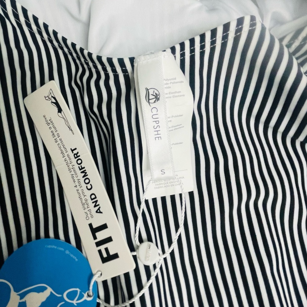 Cupshe Black and White Striped Swimsuit - Picture 8 of 8